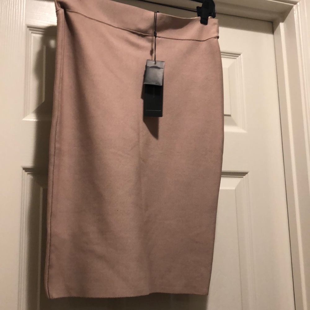 Bodycon pencil skirt